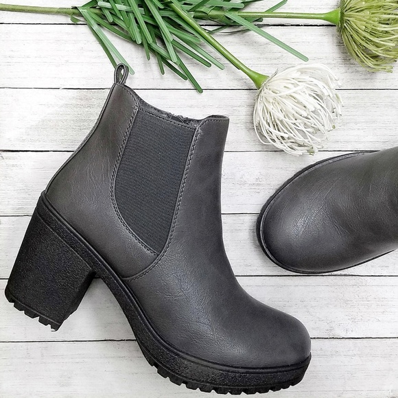Shoes - New Gray Chelsea Lug Combat Ankle Boots Booties